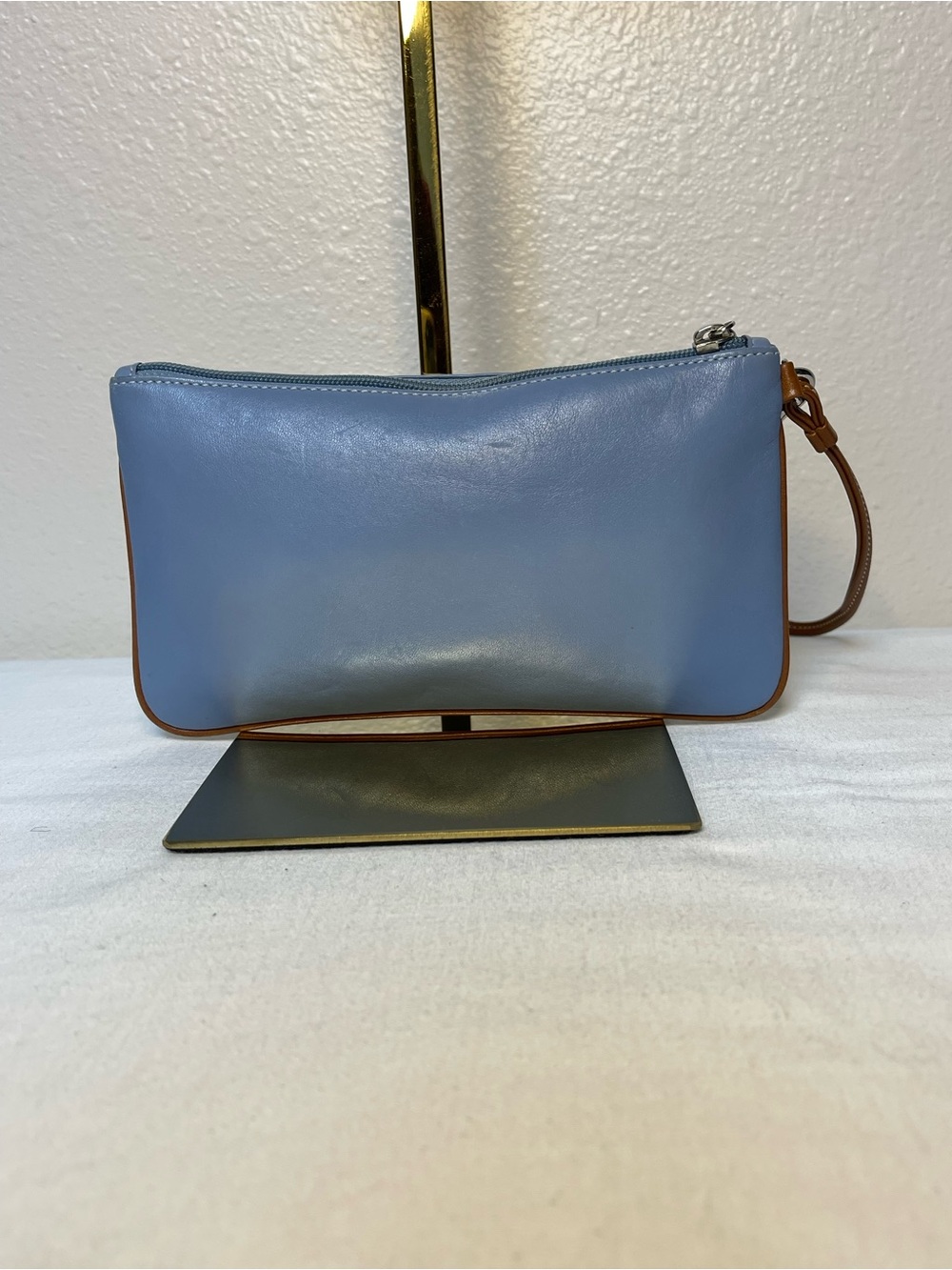 Vintage Coach Hamptons / Soho series buckled leather wristlets - Picture 2 of 13